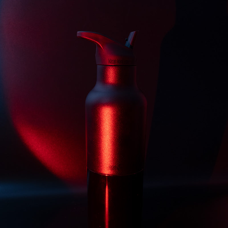 20oz-rise-classic-may-the-4th-m1 20oz_rise_classic_may_the_fourth_starwars_black_bottle_redglow_square.jpg