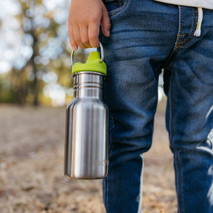 classic-kid-sippy-cap-h5 K12CNSIPPY-BS-kids_sippy_bottle_carry_lifestyle_f9e24b84-a0ae-465d-aad5-3c60c5592b7d.jpg