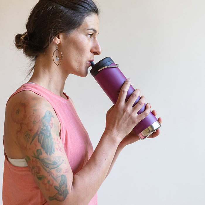 tkwide-twist-cap-with-straw-kit-w9 K20TKWPT-PP-T-TWIST-straw_cap_drinking_yoga_lifestyle_64bb08ca-98d0-4e89-83fd-b166cda65ccd.jpg