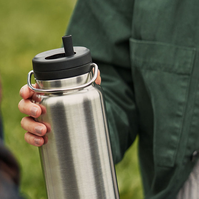 tkwide-twist-cap-with-straw-kit-w9 K32TKWSSL-BS-T-TWIST-32_oz_water_bottle_straw_cap_lifestyle_76e40be3-2488-47fa-afd0-c7d5ba075b15.jpg