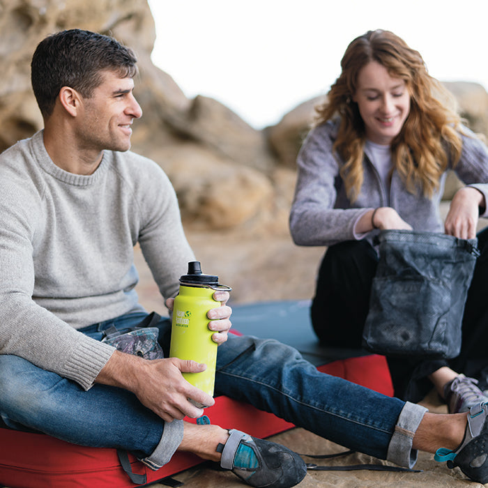 tkwide-chug-cap-h6 K32TKWSSL-JP-chug_cap_bouldering_lifestyle.jpg