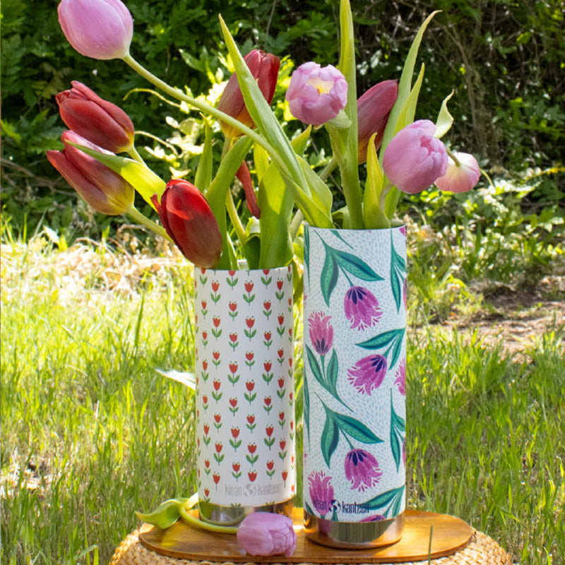 16oz-tkwide-with-cafe-red-tulips-a8 bottles_seasonal_spring_flowers_2_square.jpg