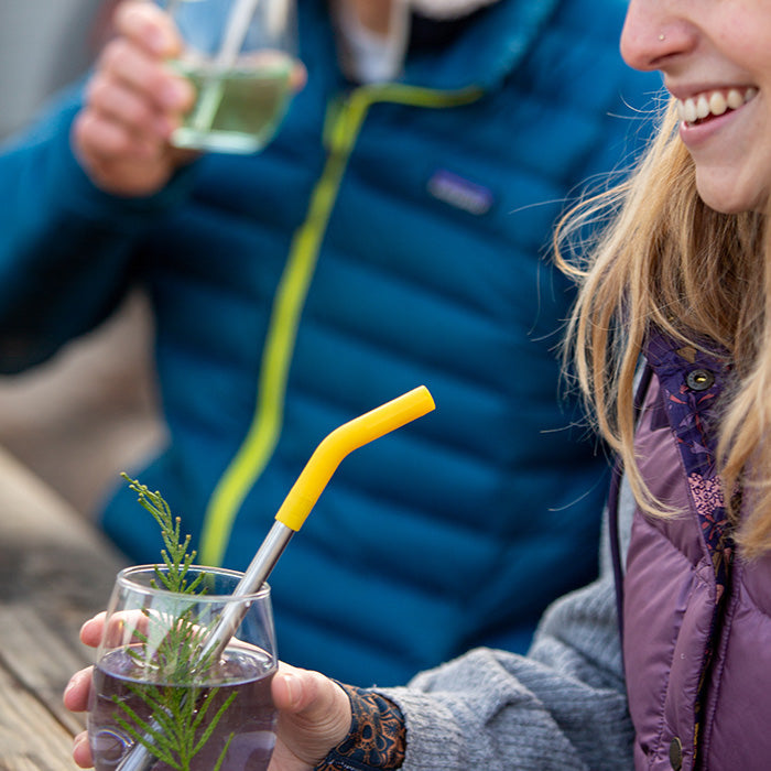 straw-4-pack-u5 recycled_steel_straw_drink_smile_lifestyle.jpg