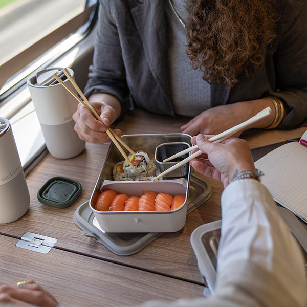 55oz-rise-food-box-big-meal-q5 rise_food_lunch_box_big_meal_tofu_sushi_share_square.jpg