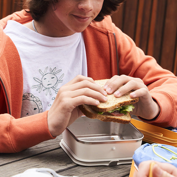 23oz-rise-food-box-lunch-p9 rise_food_lunch_box_lunch_kid_sandwich_square.jpg
